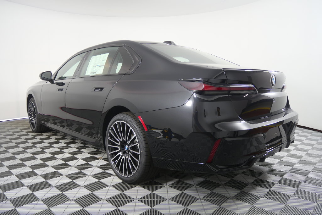 New 2026 BMW 740i RWD image 6