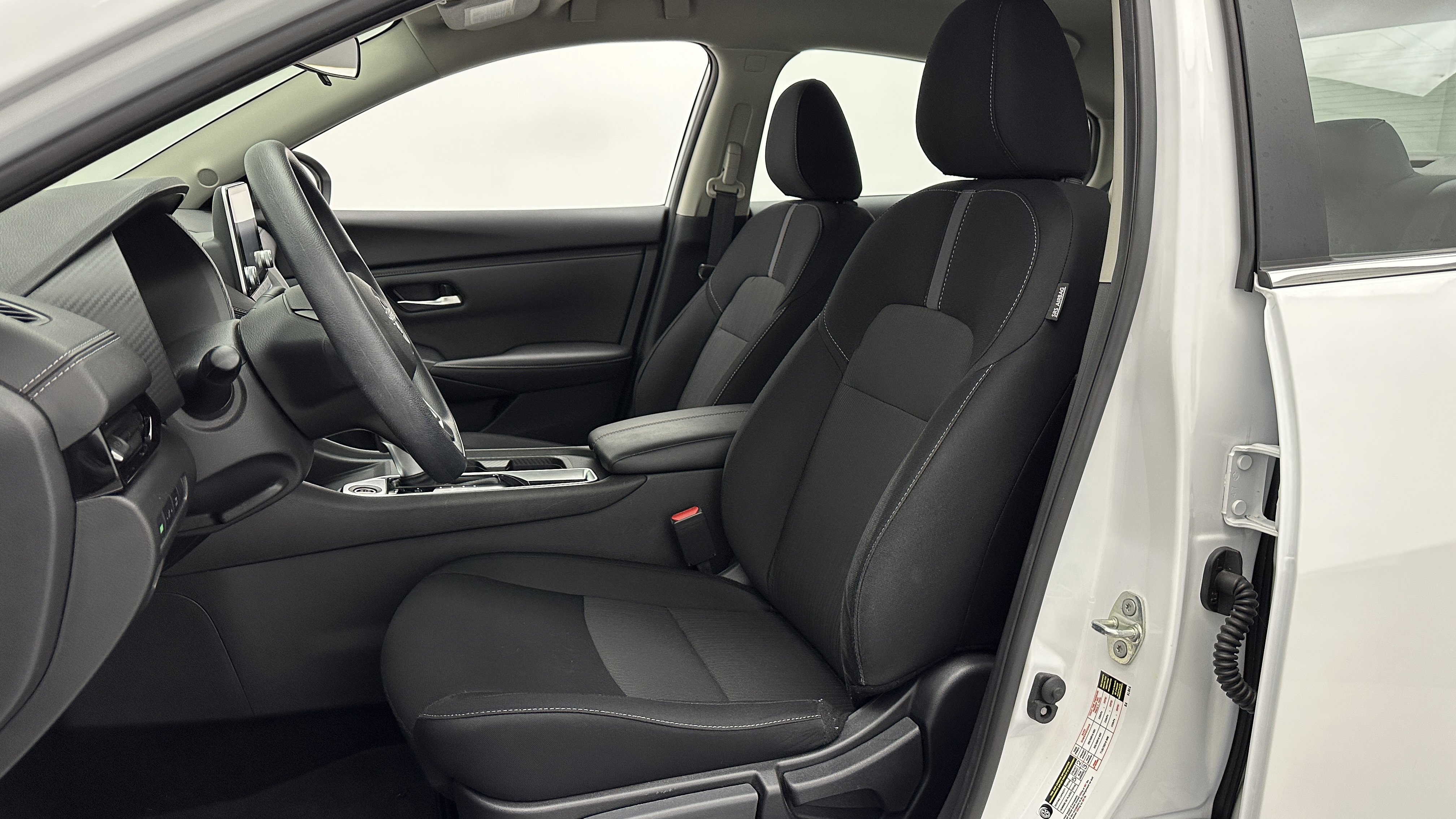 Used 2025 Nissan Sentra SV image 25