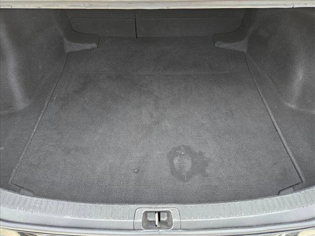 Used 2022 Toyota Corolla SE FWD image 3