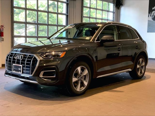 Certified 2023 Audi Q5 Premium w/ Convenience Package AWD/4WD image 2