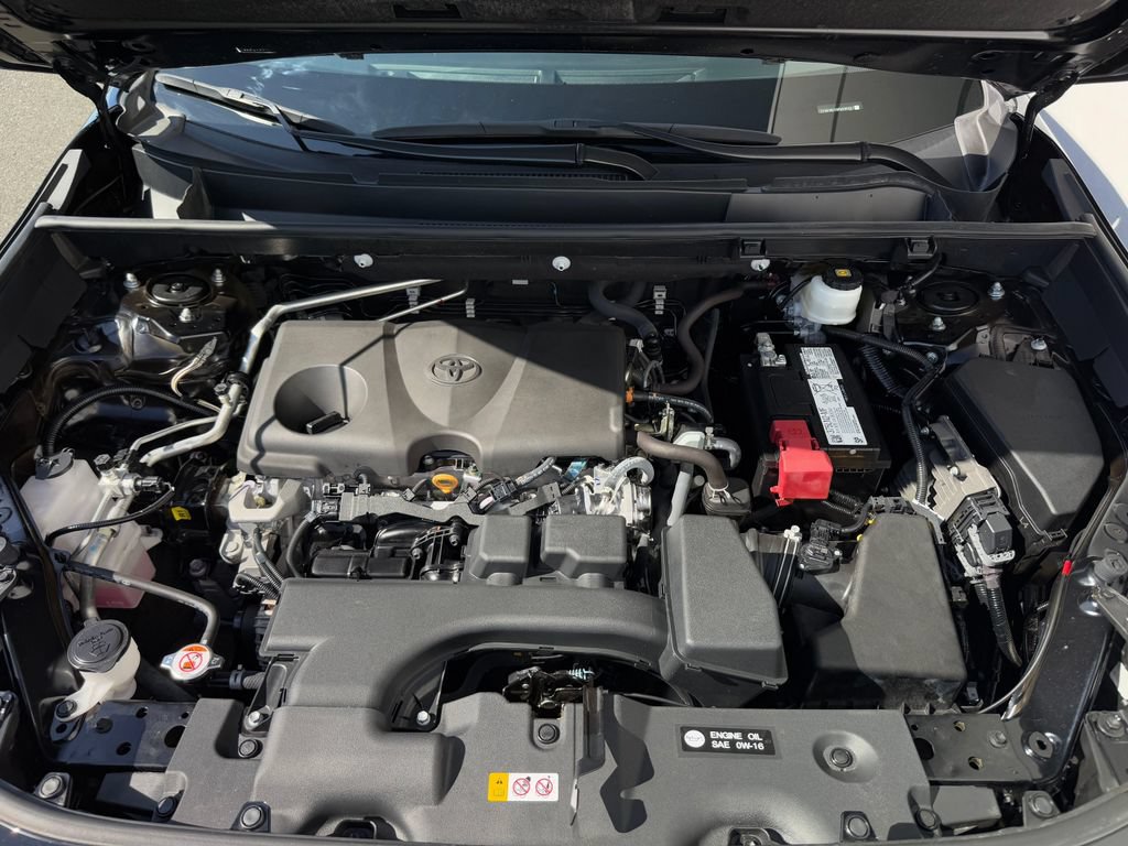 Certified 2023 Toyota RAV4 LE FWD image 20