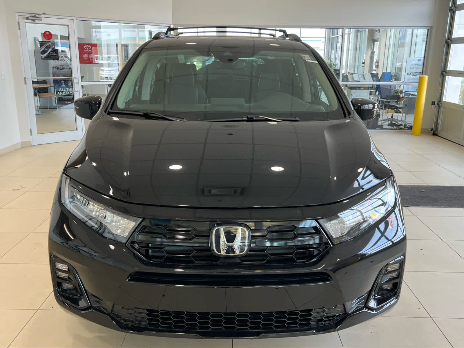 New 2026 Honda Odyssey Elite image 3
