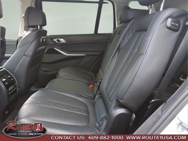 Used 2025 BMW X7 xDrive40i AWD/4WD image 24