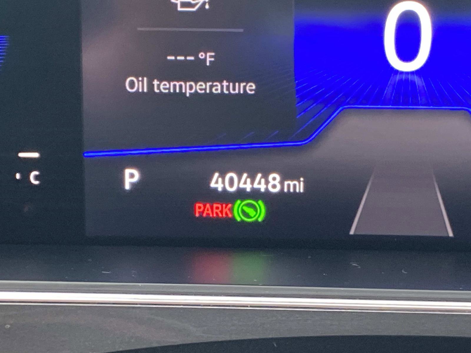 Used 2023 Volkswagen Tiguan SE R-Line image 27