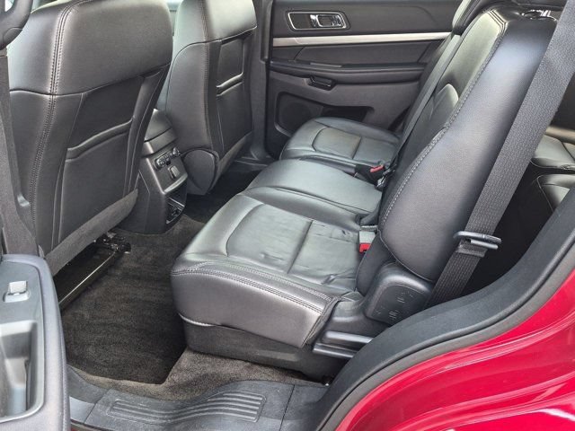 Used 2018 Ford Explorer XLT w/ Equipment Group 202A AWD/4WD image 16