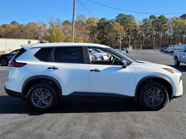 Certified 2025 Nissan Rogue S video 2