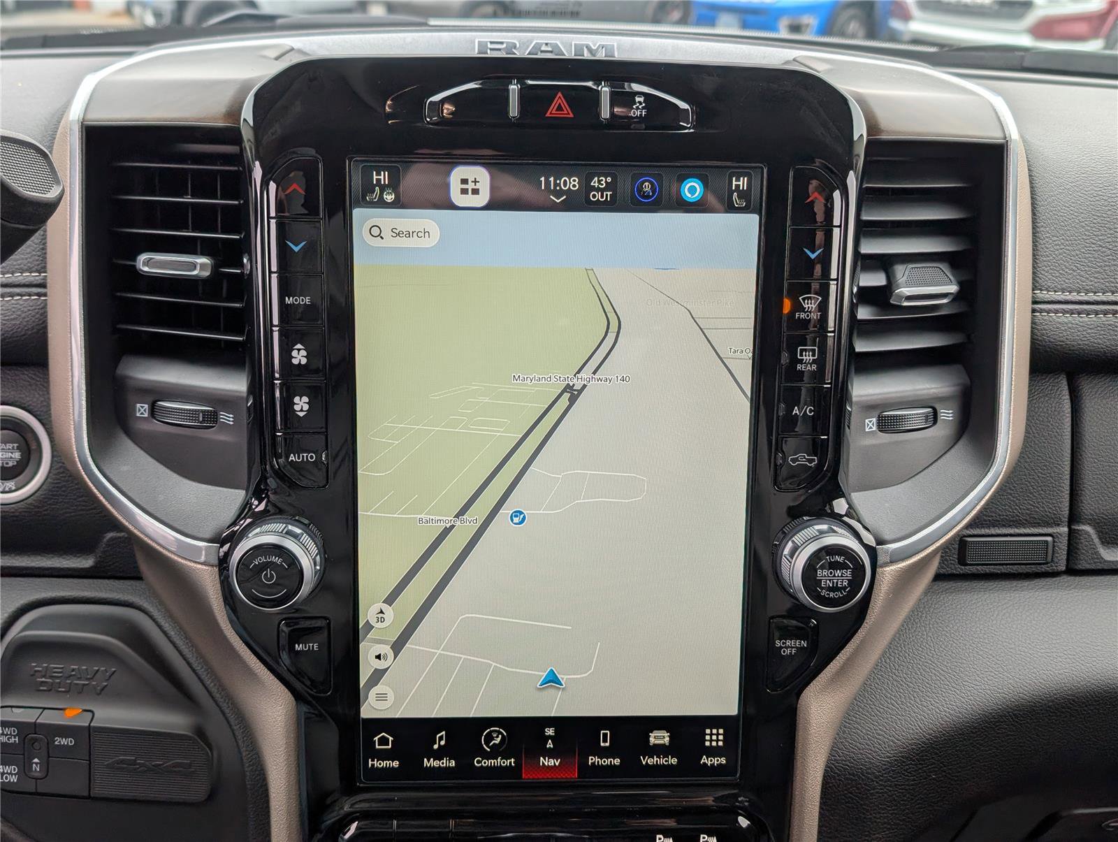 Used 2024 RAM 2500 Laramie w/ Chrome Bumper Package image 28