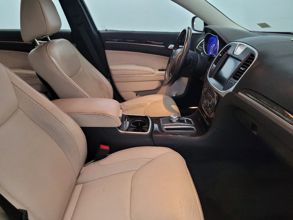 Used 2016 Chrysler 300 C w/ Safetytec Plus Group AWD/4WD image 21