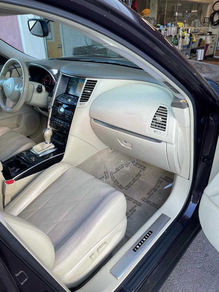 Used 2010 INFINITI FX35 FX35 AWD w/ Navigation Pkg image 19