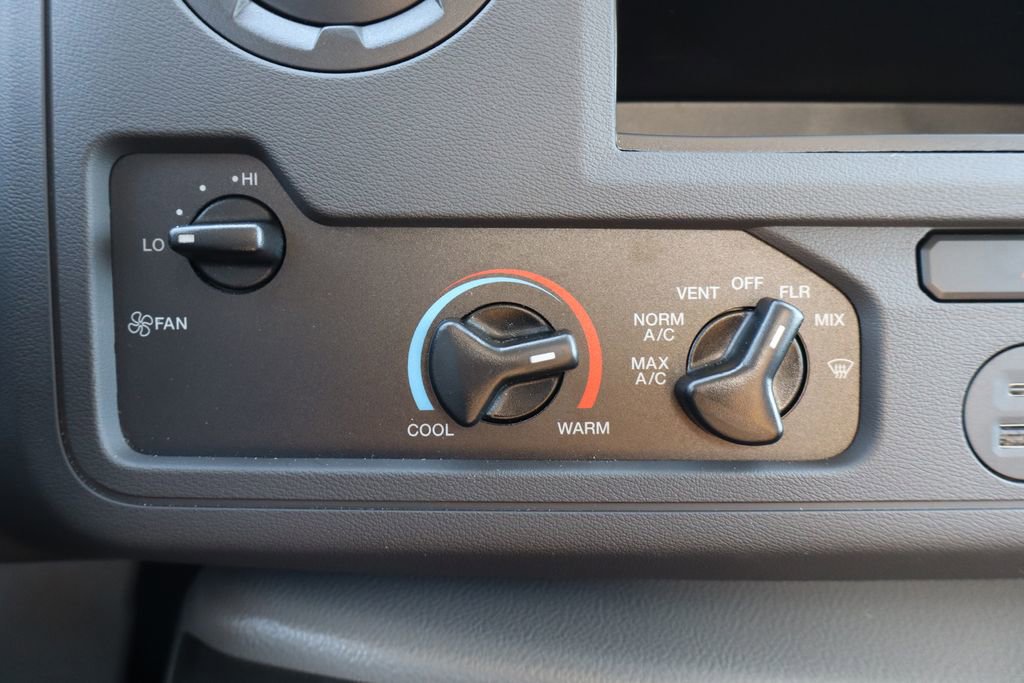 New 2027 Ford E-450 and Econoline 450 Super Duty w/ Power Equipment Group image 27