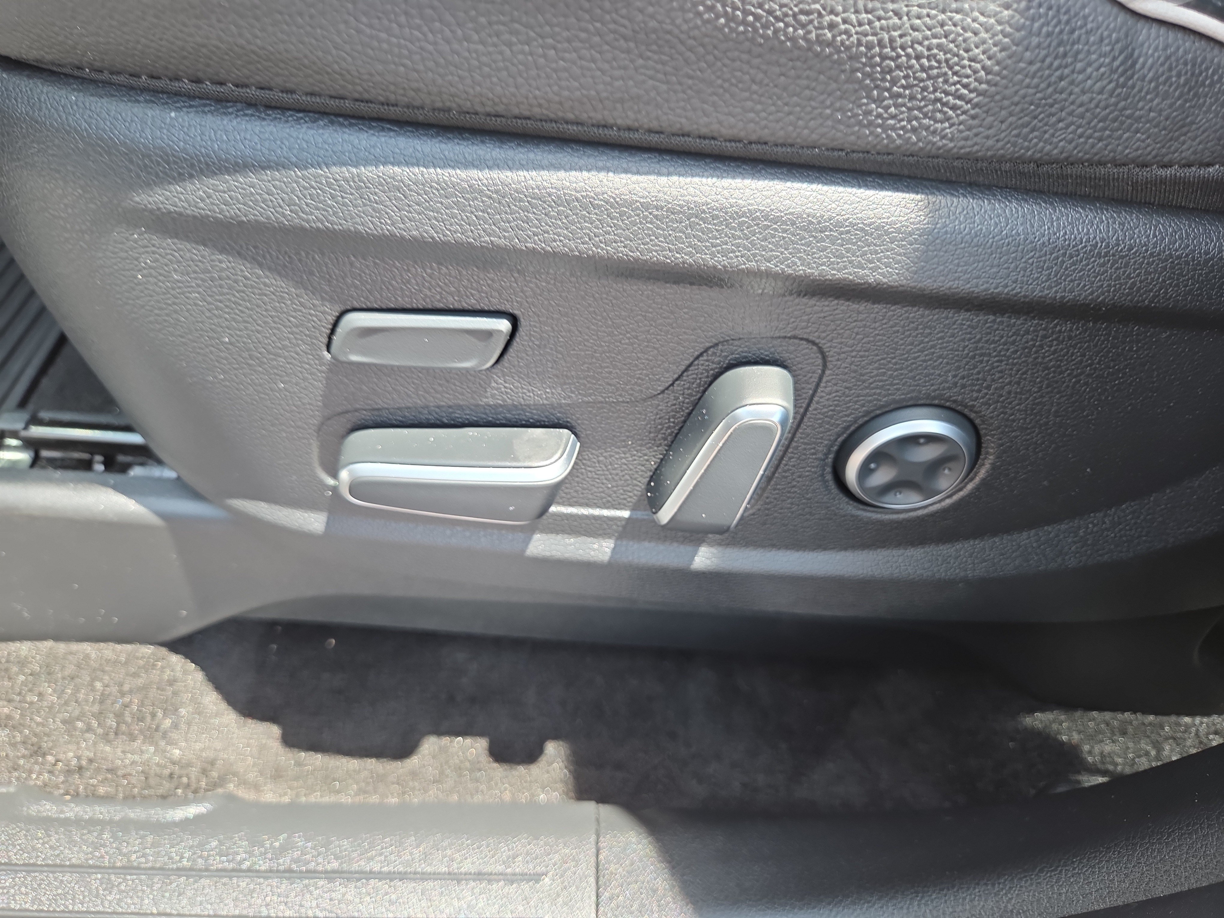 Used 2023 Hyundai Palisade Limited AWD/4WD image 32