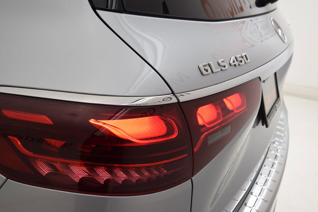 Used 2025 Mercedes-Benz GLS 450 4MATIC image 13