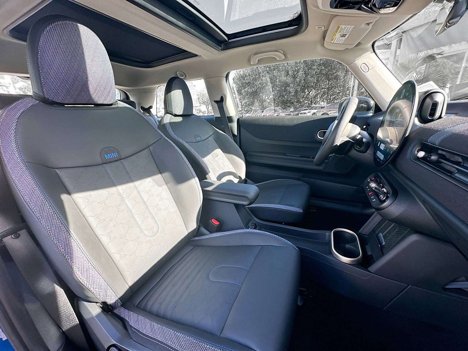 New 2025 MINI Cooper 2-Door Hardtop image 27