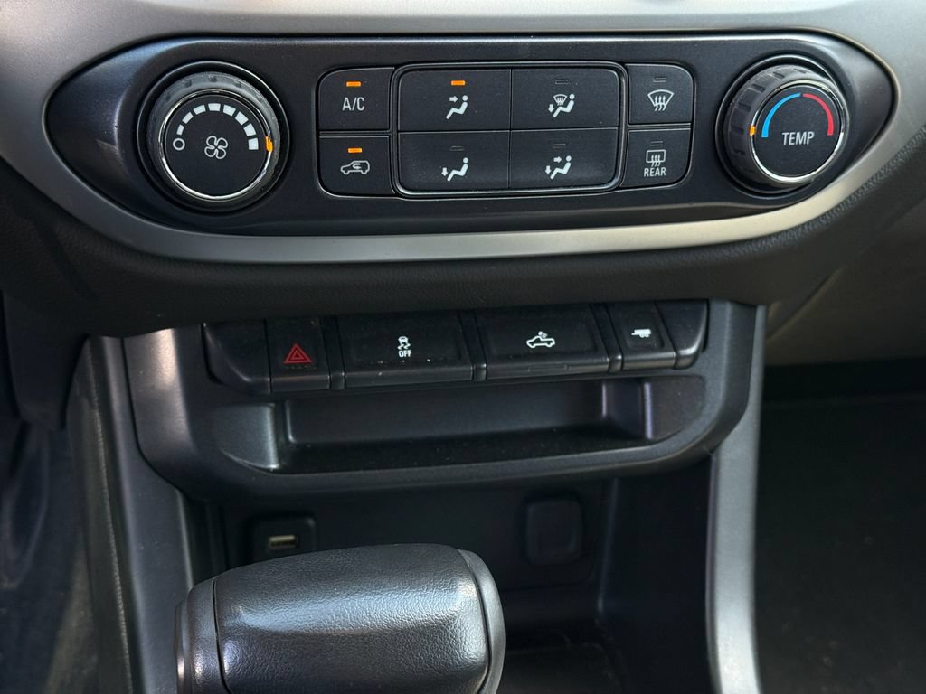 Used 2018 Chevrolet Colorado LT w/ LT Convenience Package RWD image 26