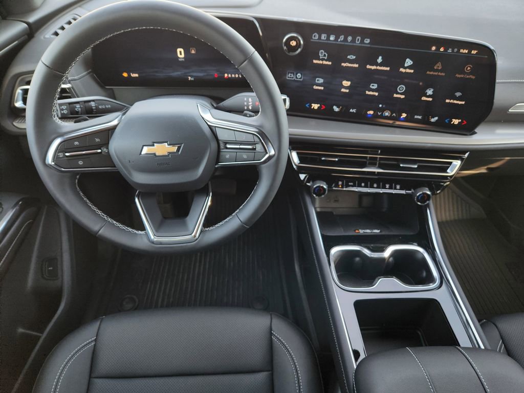 Used 2025 Chevrolet Traverse LT w/ Driver Confidence Package image 27