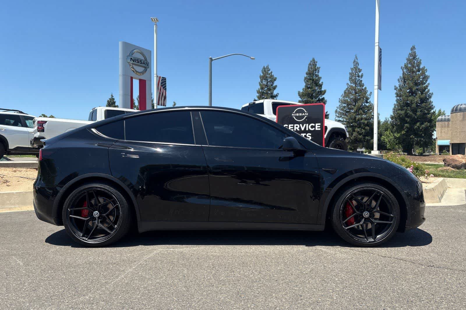 Used 2021 Tesla Model Y Performance AWD/4WD image 9