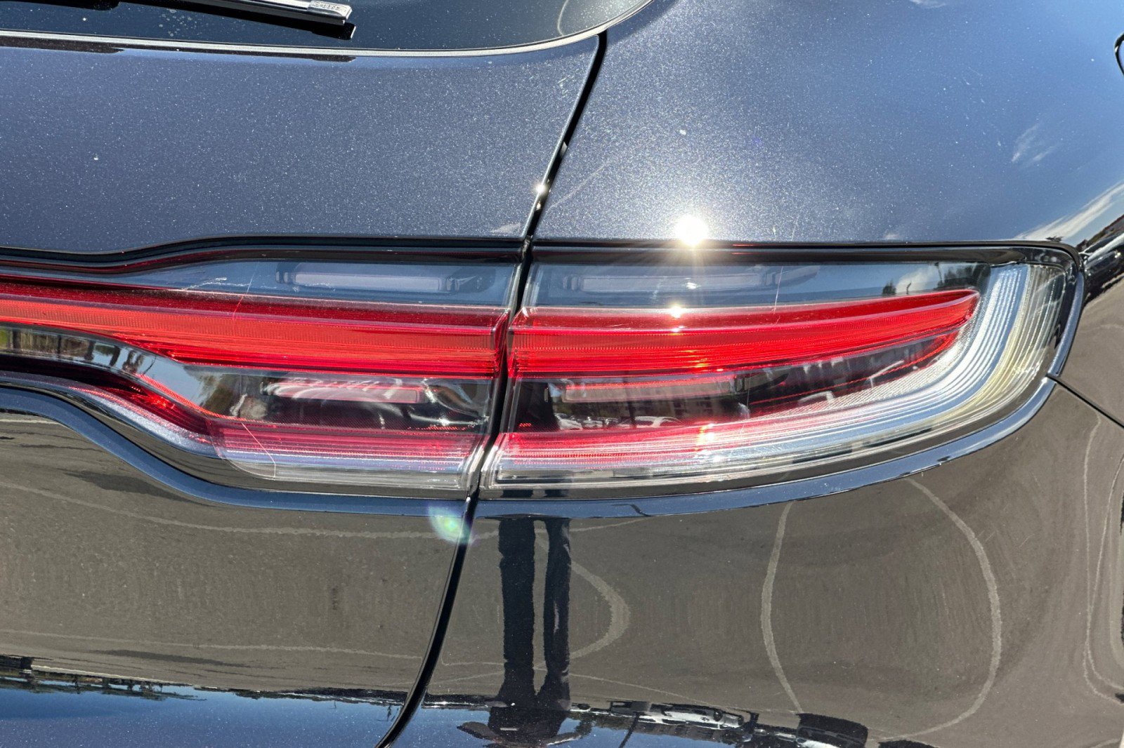 Certified 2023 Porsche Macan AWD/4WD image 28