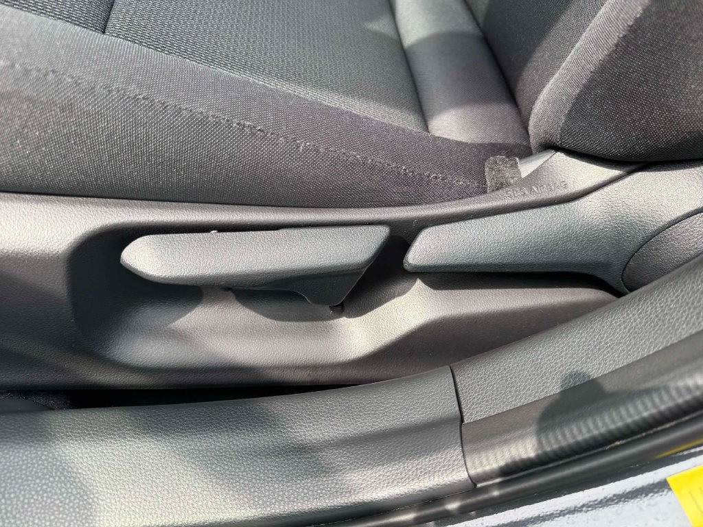 Certified 2025 Toyota Prius LE AWD/4WD image 16
