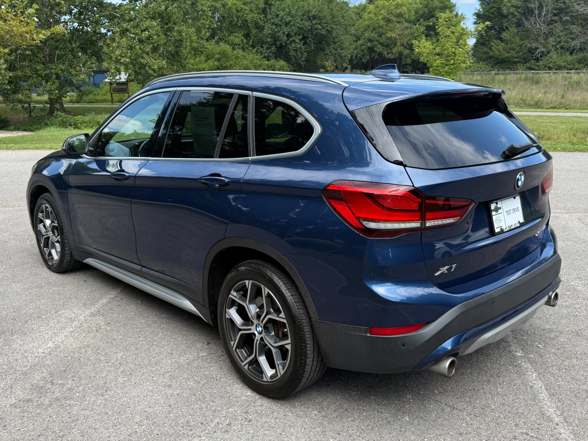 Used 2021 BMW X1 xDrive28i w/ Convenience Package image 4