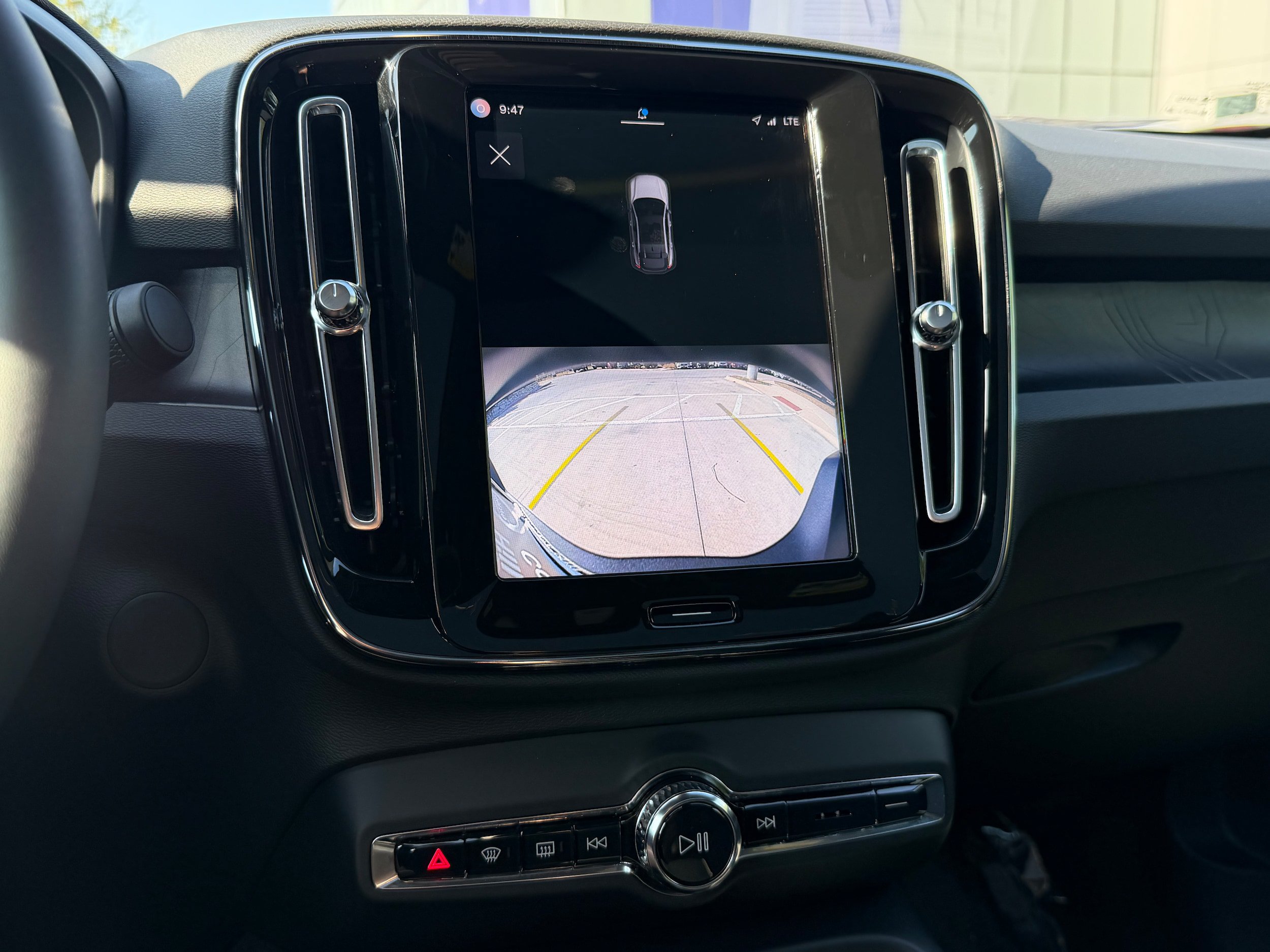 Certified 2023 Volvo C40 P8 Recharge Ultimate AWD/4WD image 18