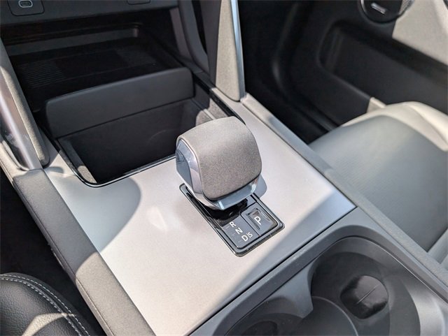 New 2025 Land Rover Discovery Sport Dynamic SE image 11