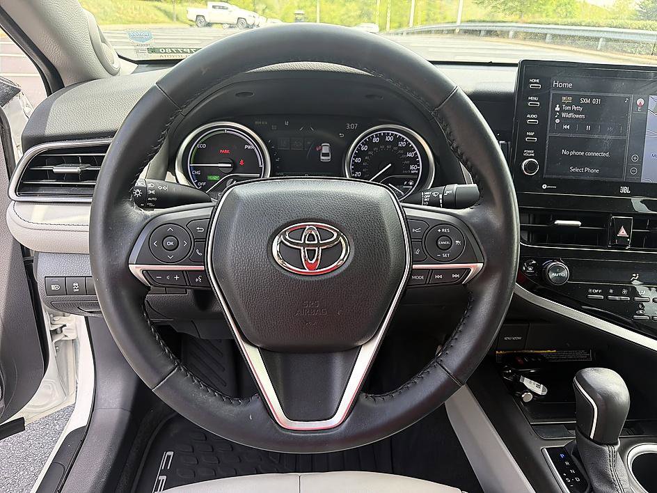 Used 2021 Toyota Camry XLE w/ Navigation Upgrade Package FWD image 13