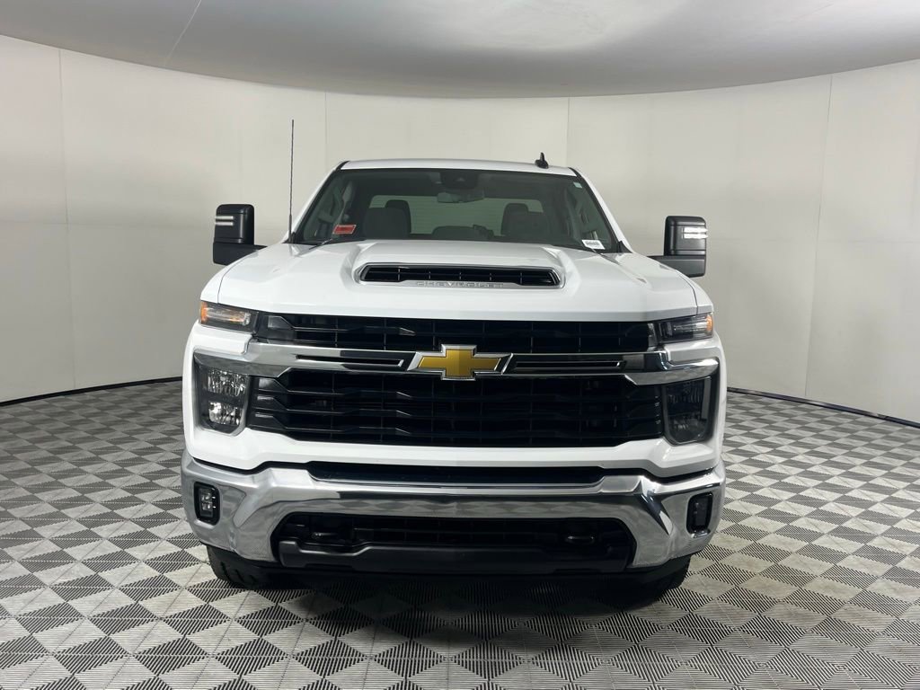 Used 2025 Chevrolet Silverado 2500 LT w/ Convenience Package AWD/4WD image 9