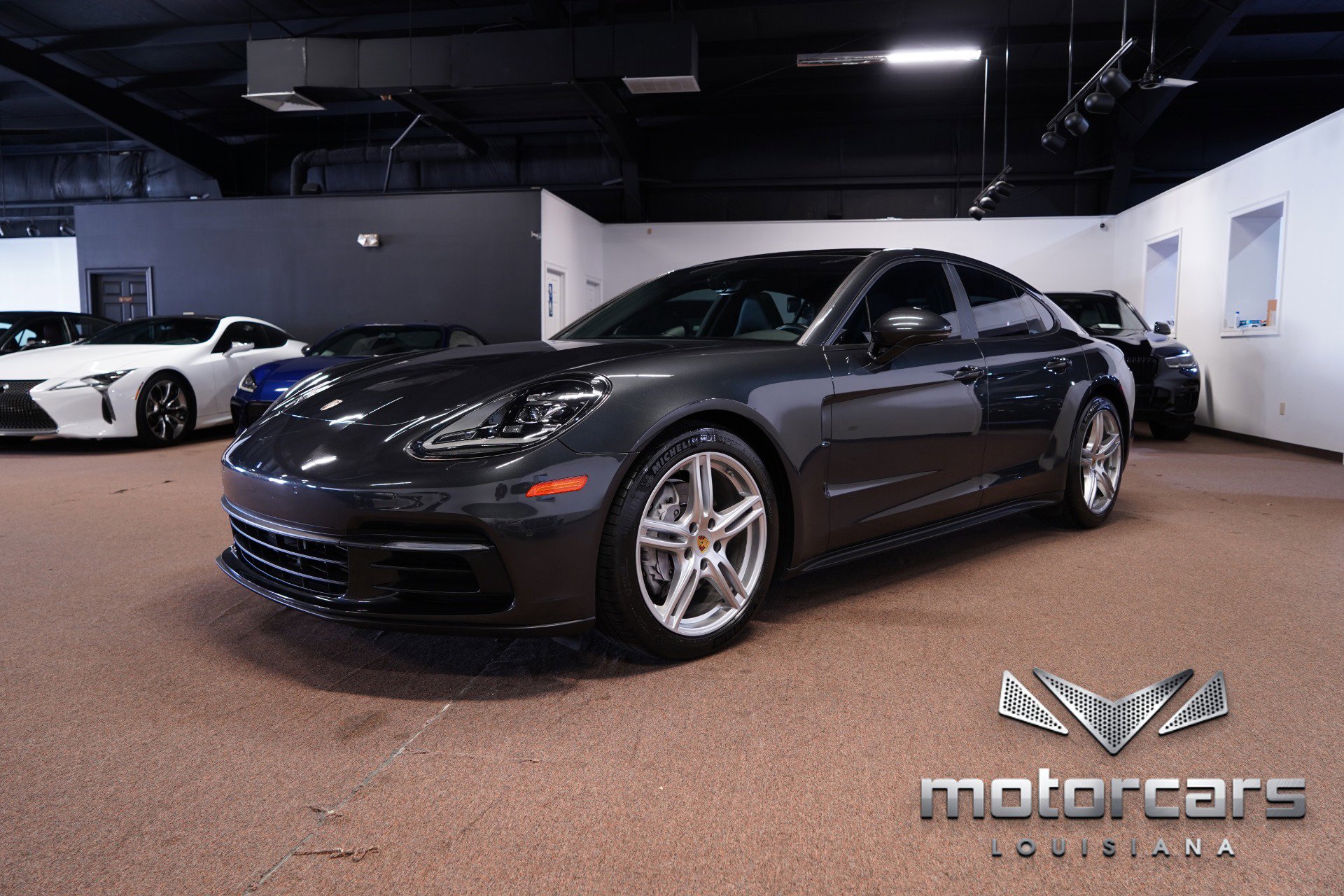 Used 2018 Porsche Panamera image 3