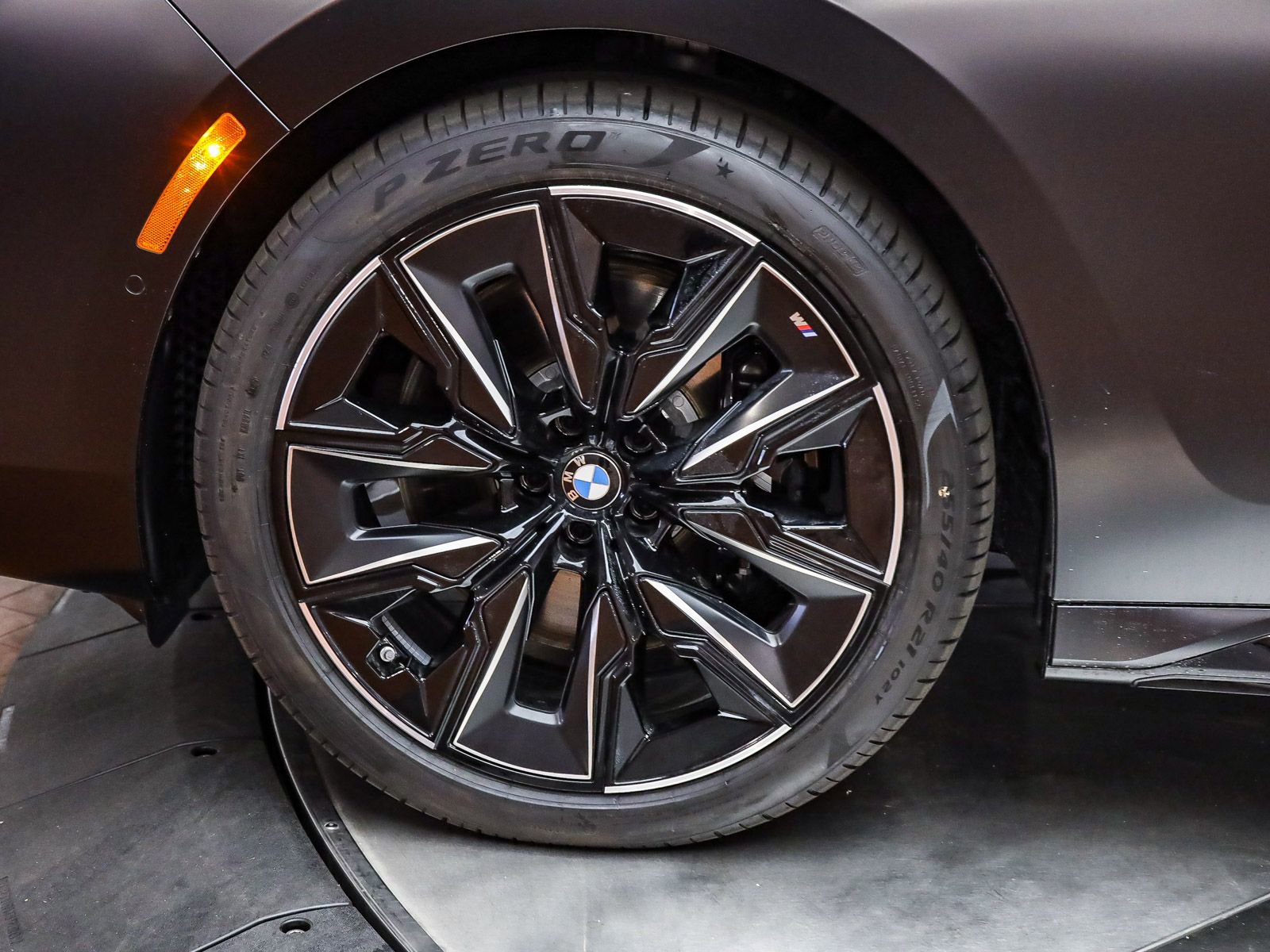 Used 2026 BMW 740i w/ Premium Package RWD image 10