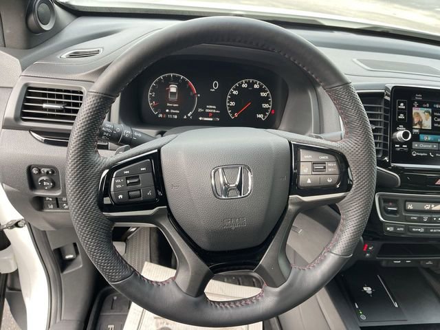 Used 2025 Honda Ridgeline Black Edition image 14