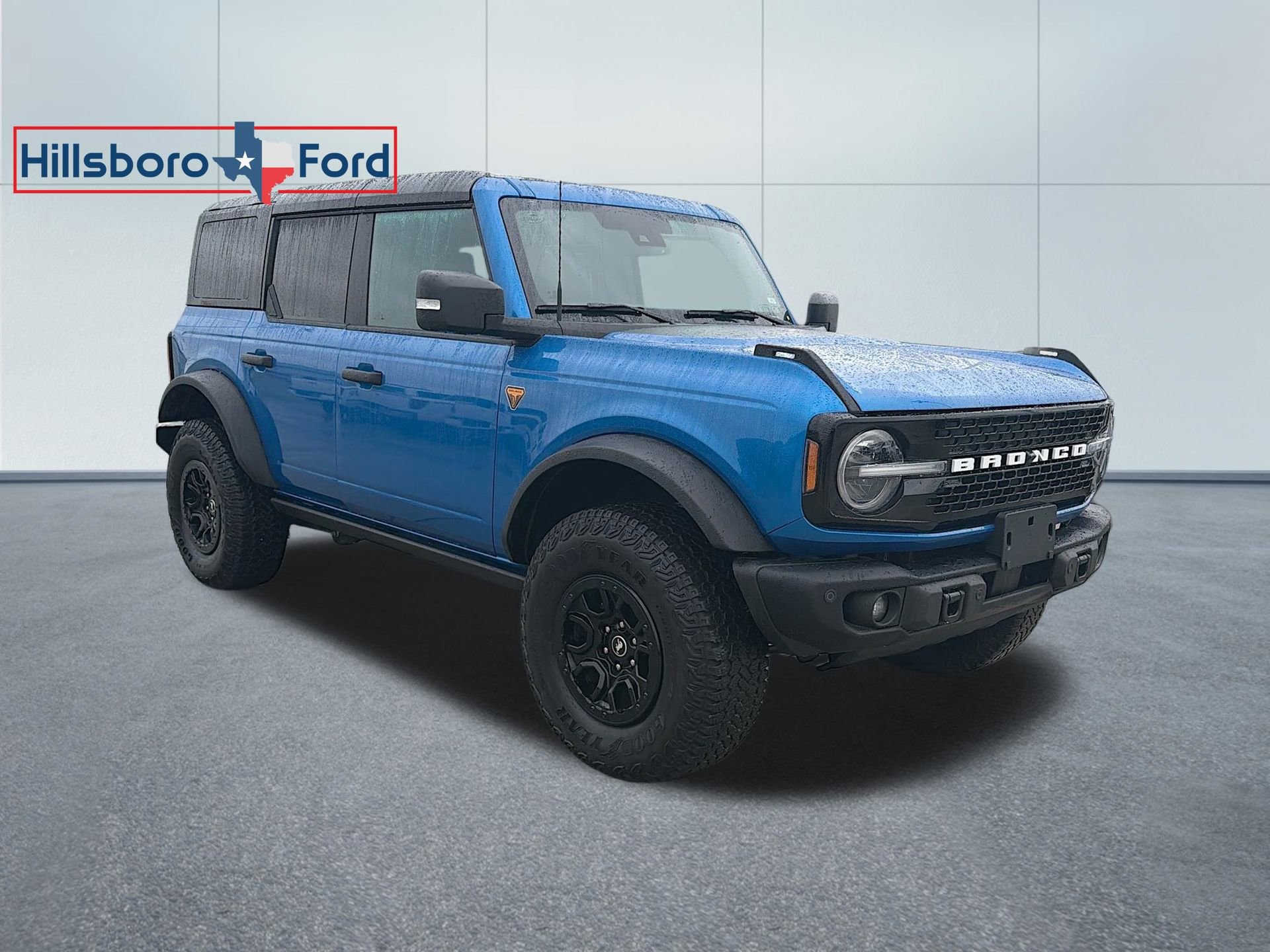 Used 2025 Ford Bronco Badlands image 4