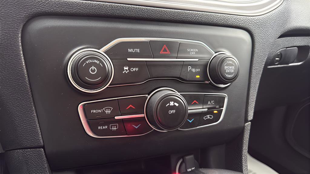 Used 2023 Dodge Charger SXT image 31