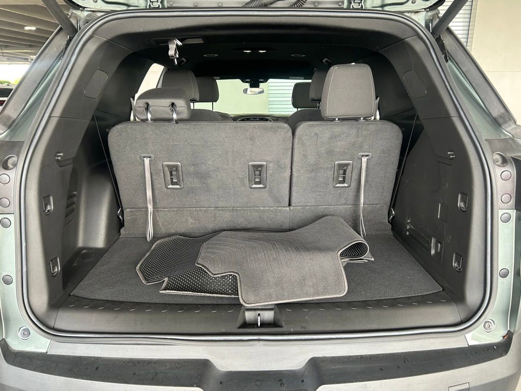 Used 2023 Chevrolet Traverse LT image 44