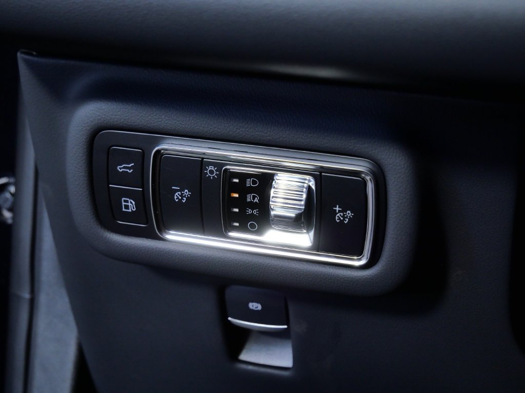 New 2026 Lincoln Nautilus Reserve AWD/4WD image 25