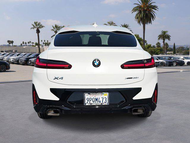 Used 2025 BMW X4 xDrive30i w/ Premium Package image 6