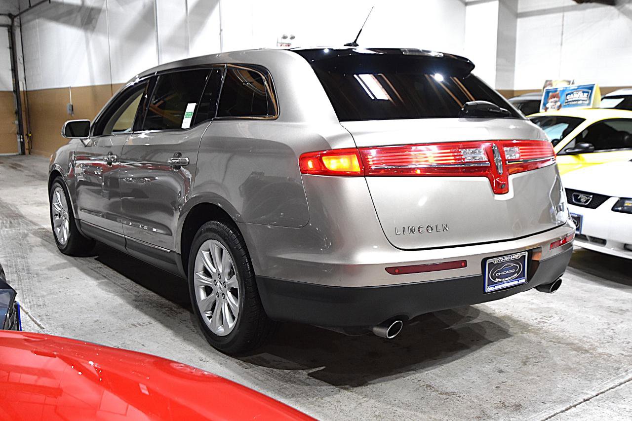 Used 2018 Lincoln MKT AWD w/ Technology Package image 11