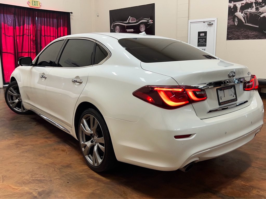 Used 2018 INFINITI Q70 L 3.7 RWD image 2