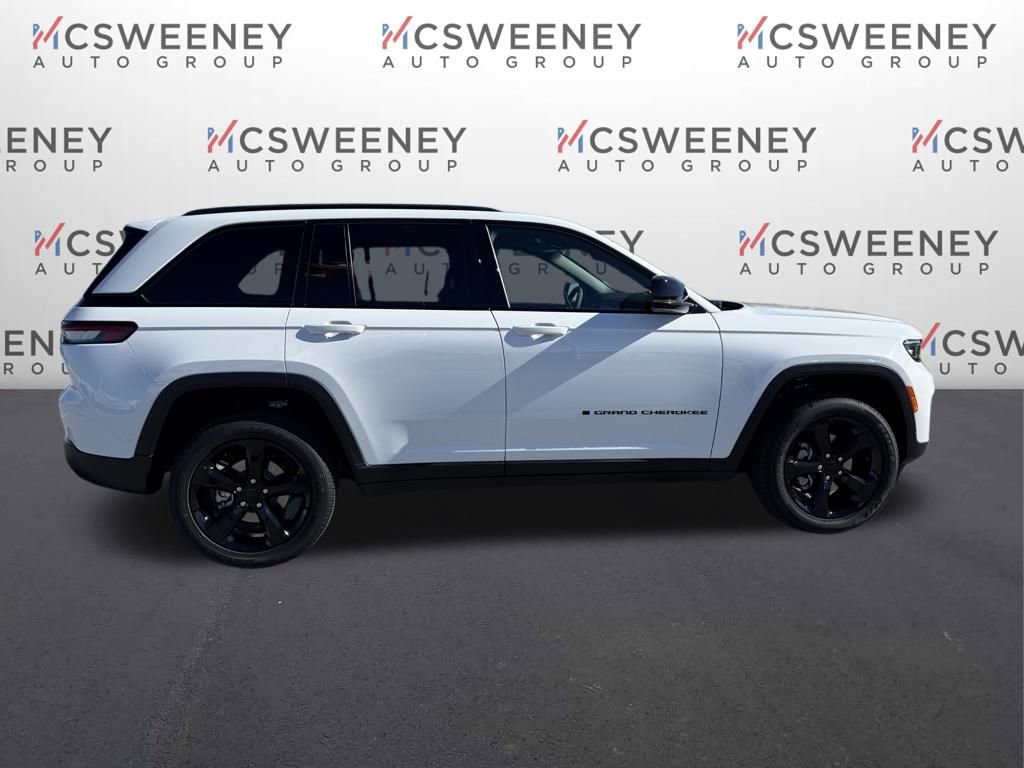 New 2025 Jeep Grand Cherokee Laredo RWD image 6