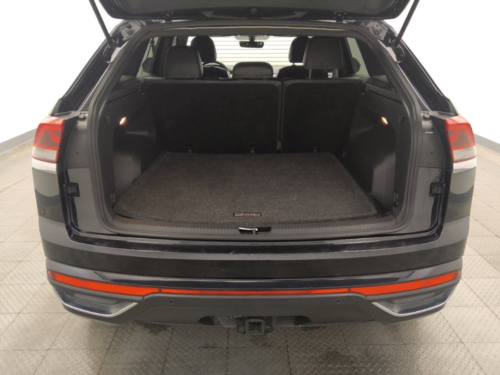 Used 2022 Volkswagen Atlas Cross Sport SE FWD image 29