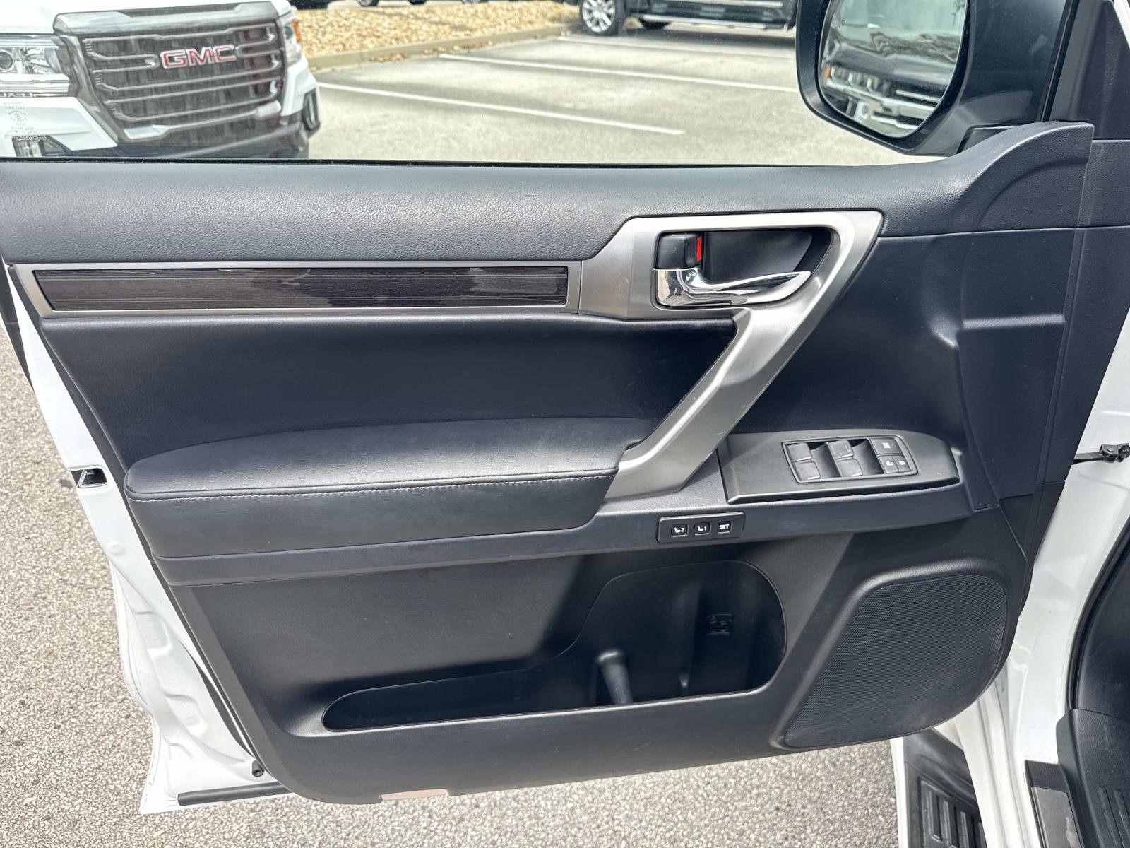 Certified 2022 Lexus GX 460 Premium w/ Premium Package AWD/4WD image 18