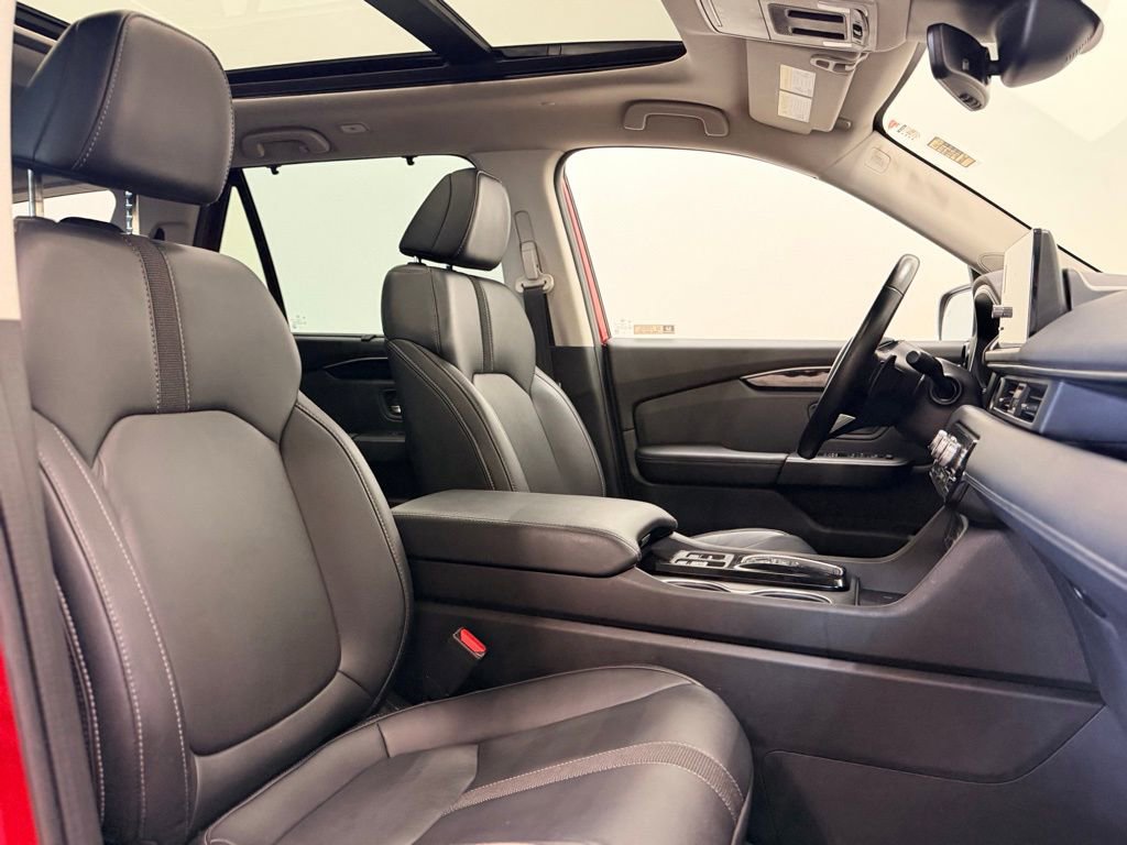 Used 2023 Honda Pilot Touring image 18