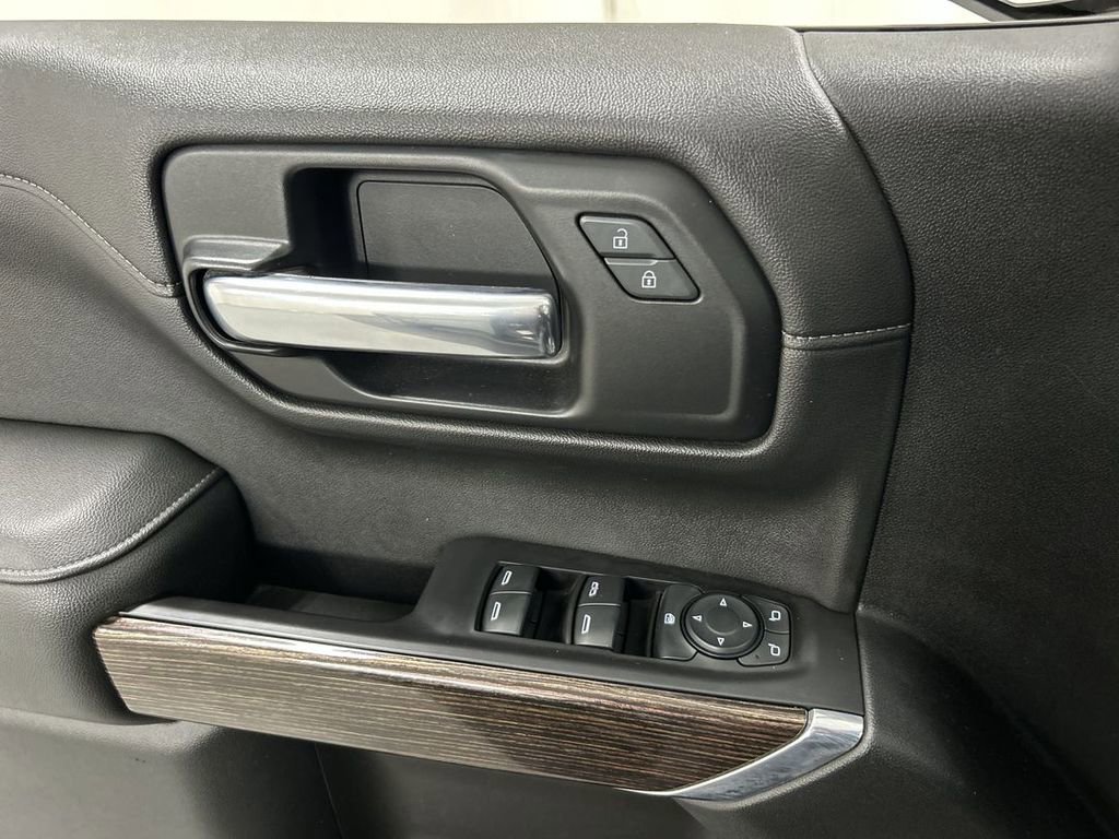 Used 2020 GMC Sierra 1500 SLE w/ X31 Off-Road Package AWD/4WD image 11