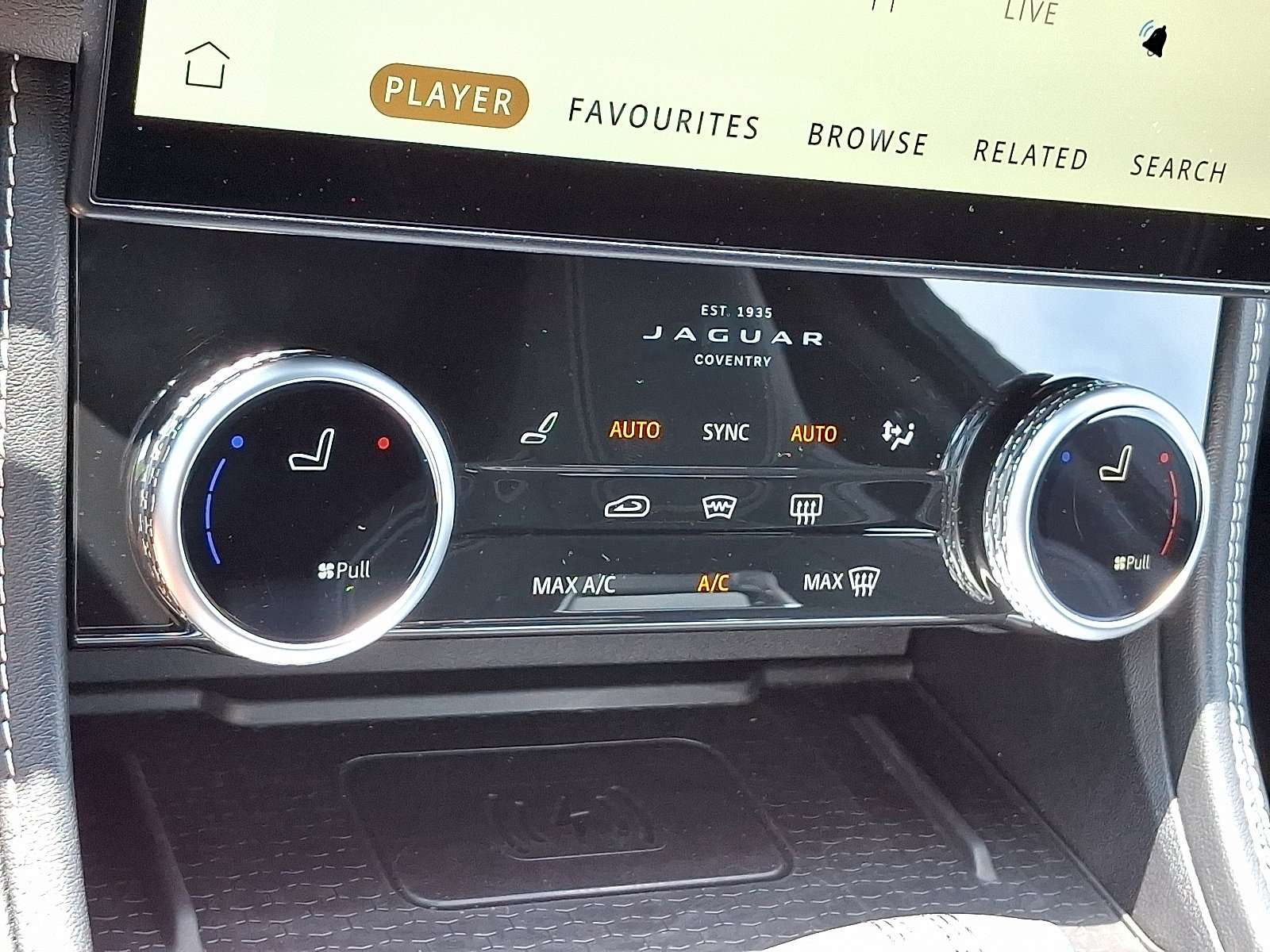 Certified 2025 Jaguar F-PACE R-Dynamic S image 24