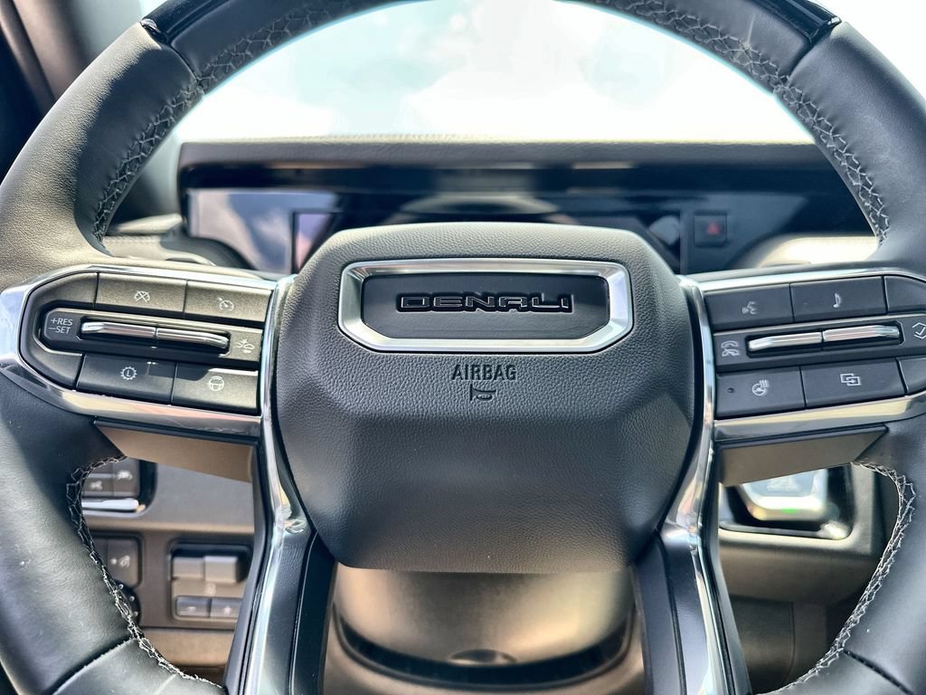 New 2026 GMC Yukon Denali w/ Denali Reserve Package AWD/4WD image 33