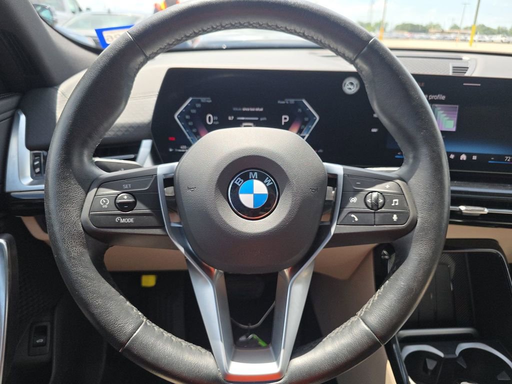 Used 2025 BMW X2 xDrive28i AWD/4WD image 5