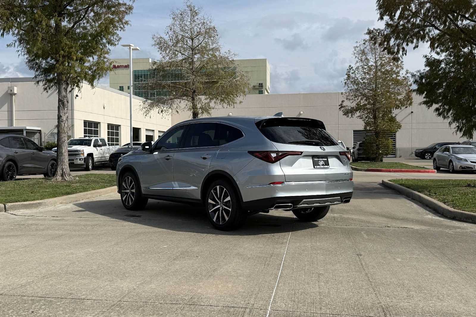 Certified 2026 Acura MDX w/ Technology Package AWD/4WD image 4
