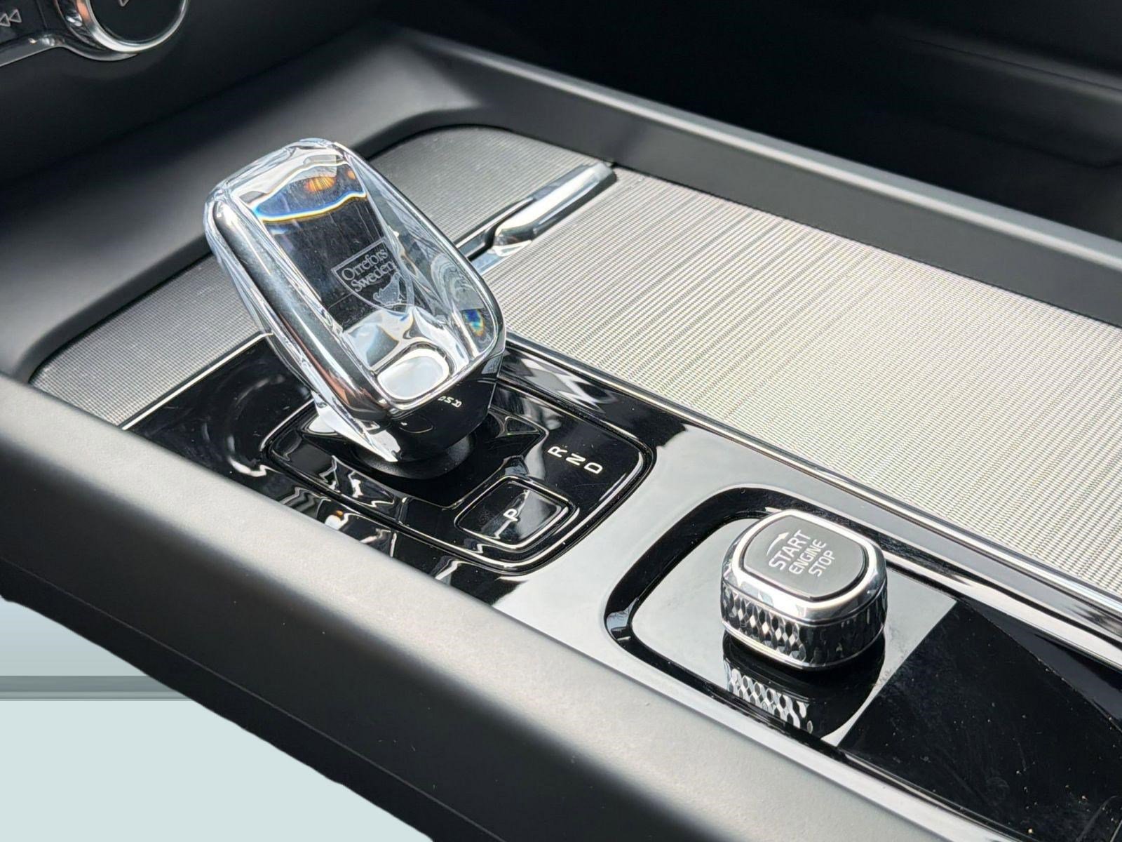 Certified 2024 Volvo S60 B5 Plus w/ Climate Package image 18