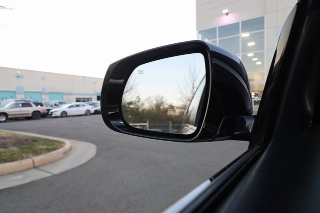 Used 2019 INFINITI QX60 Luxe w/ Essential Package image 54