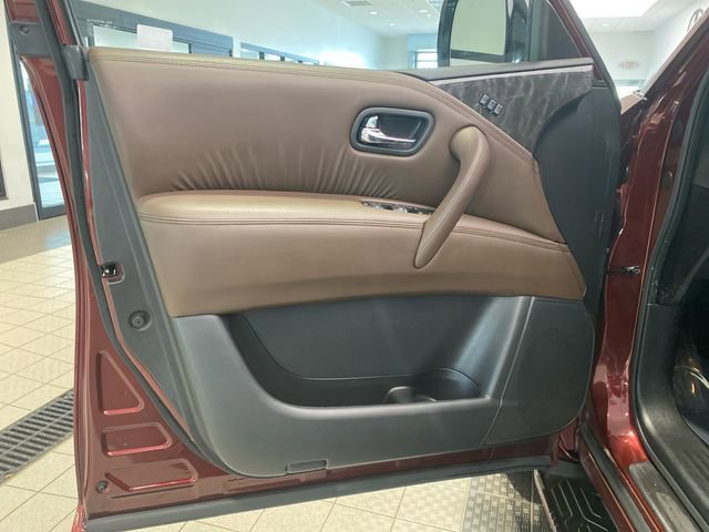 Used 2022 Nissan Armada Platinum w/ Captain's Chairs Package RWD image 9