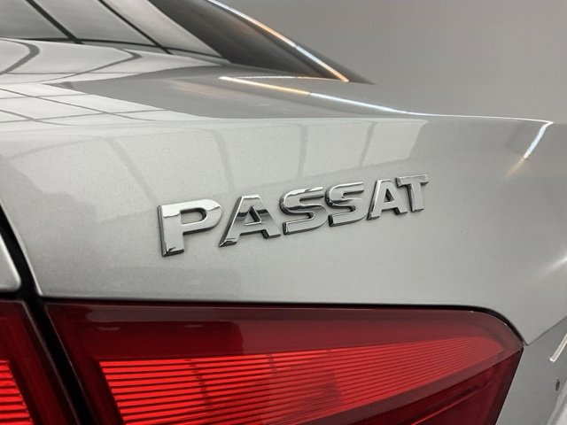 Used 2014 Volkswagen Passat Wolfsburg Edition image 24